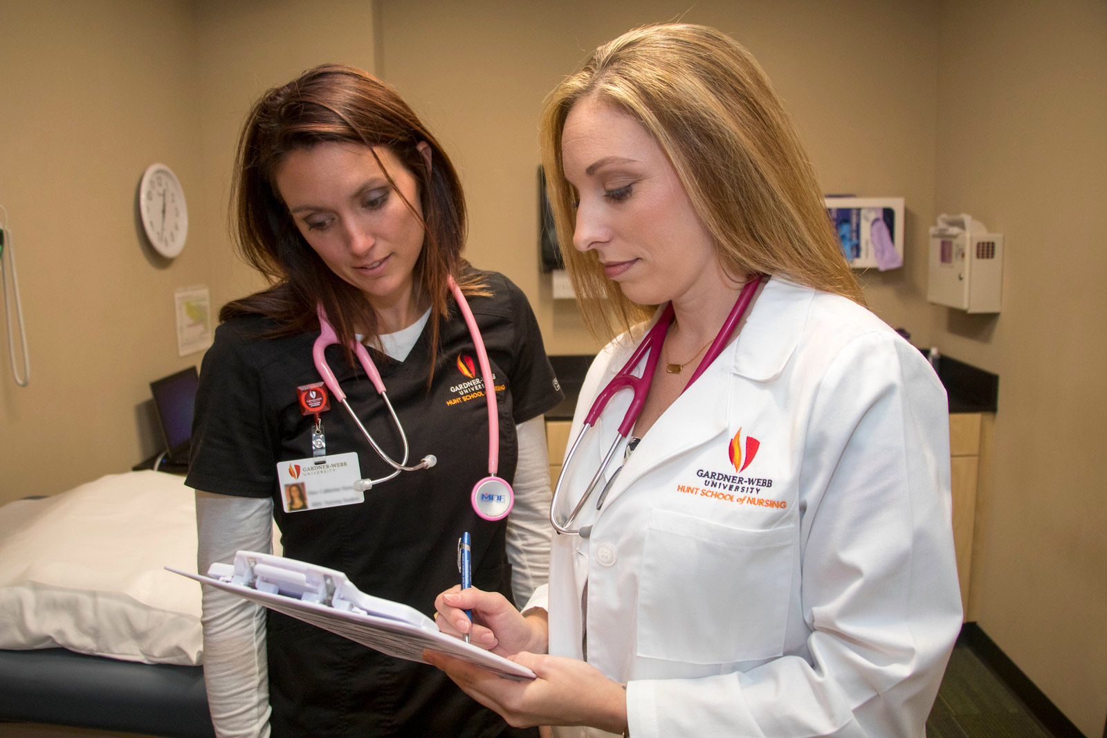 FNP ABSN program hero