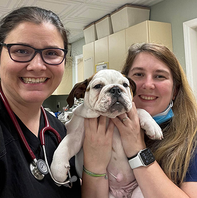 Veterinarian Deanna Moseley and Veterinary Technician Kristen Hurdt