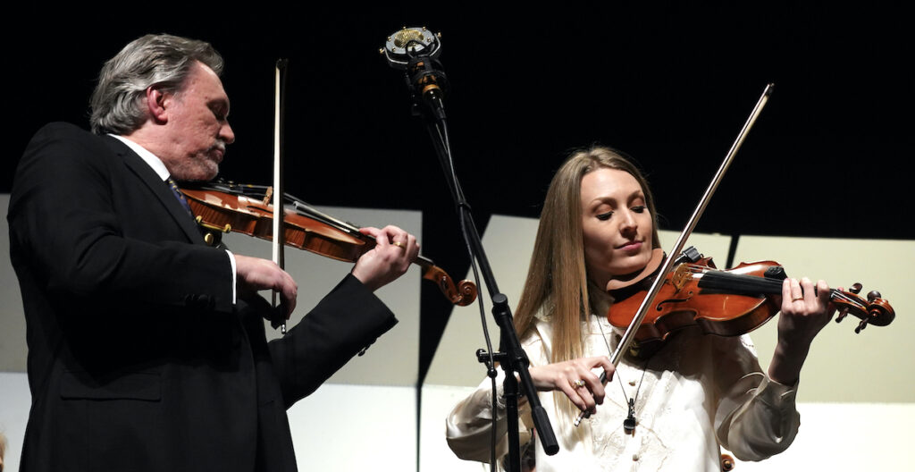 Mark and Maggie O'Connor play on stage