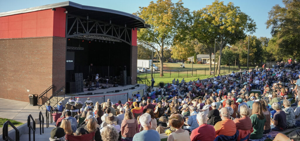 A sold out crowd at Brinkley Amphitheater