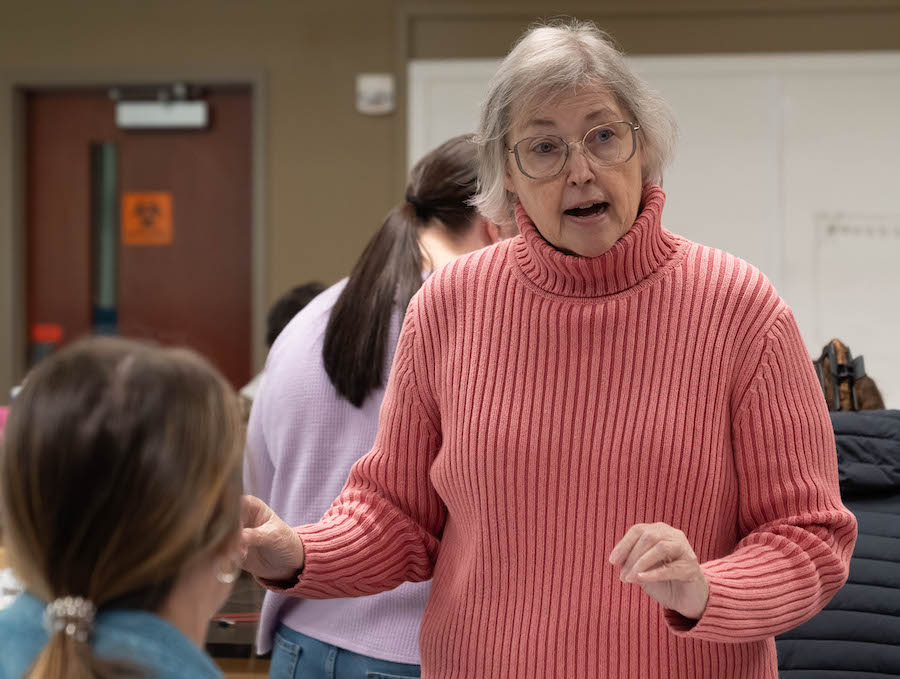 Susan Manahan gel electrophoresis lab