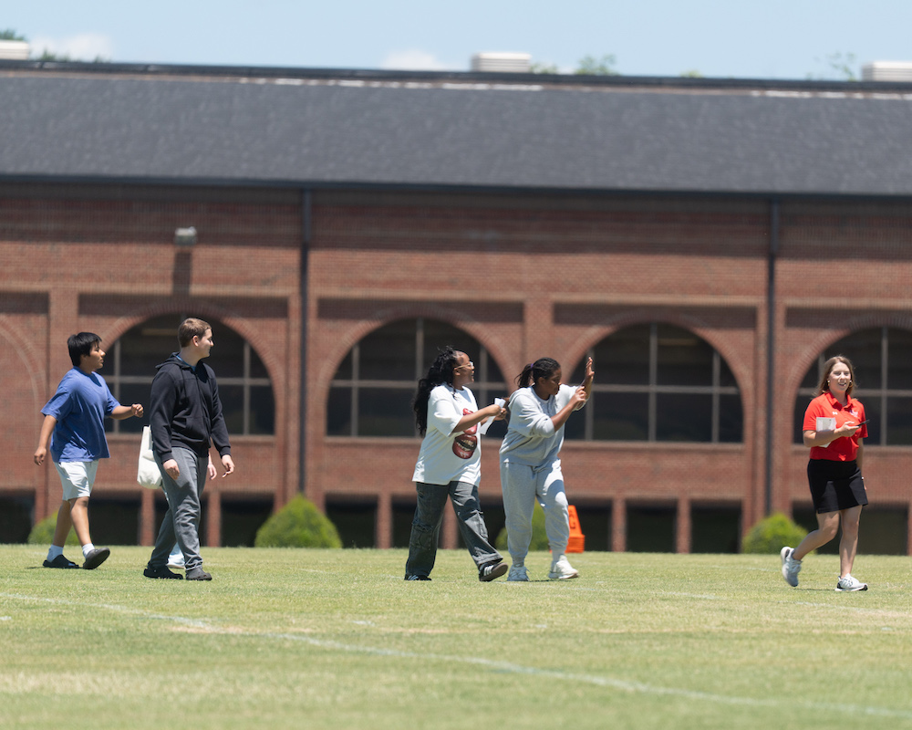 Searight Scholars - High school students participate in a campus scavenger hunt