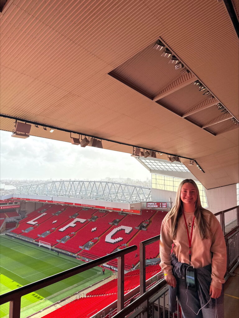 Lydia robinson liverpool fc