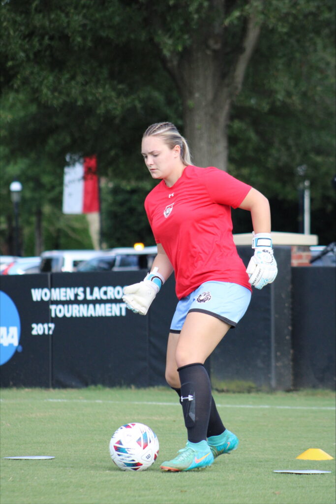 lydia robinsob soccer DEDE