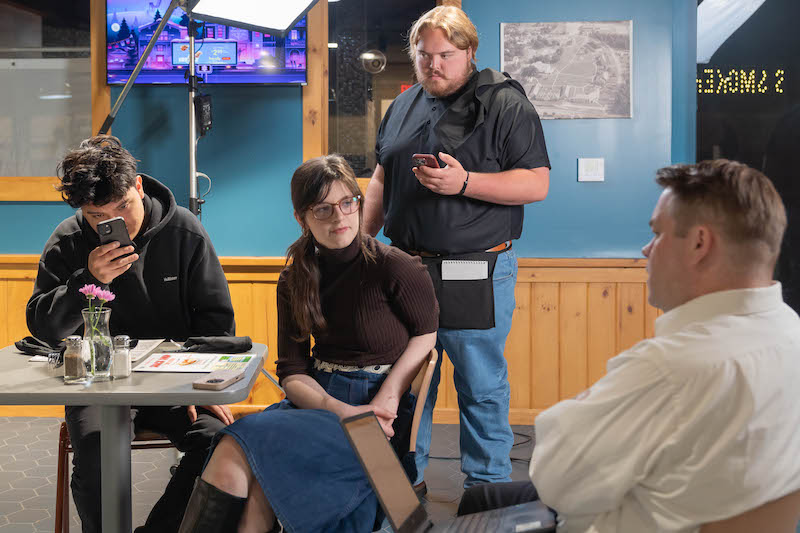 Wade Gross Comm Studies Sitcom filming