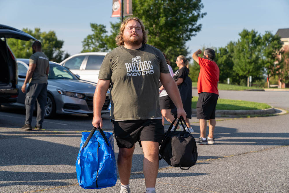 Wade Gross Move In Bulldog Movers